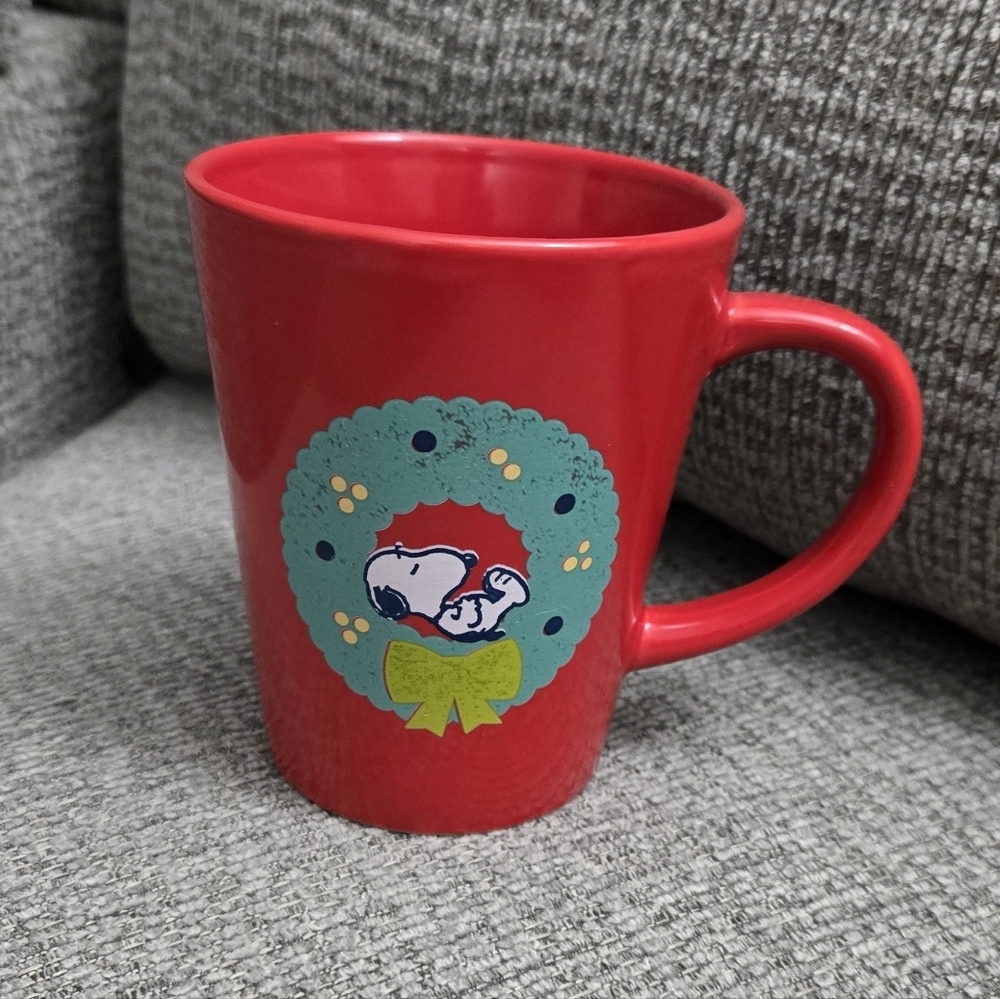 Peanuts Snoopy Christmas Wreath Cup Red Sleeping Coffee Tea Mug 12 oz